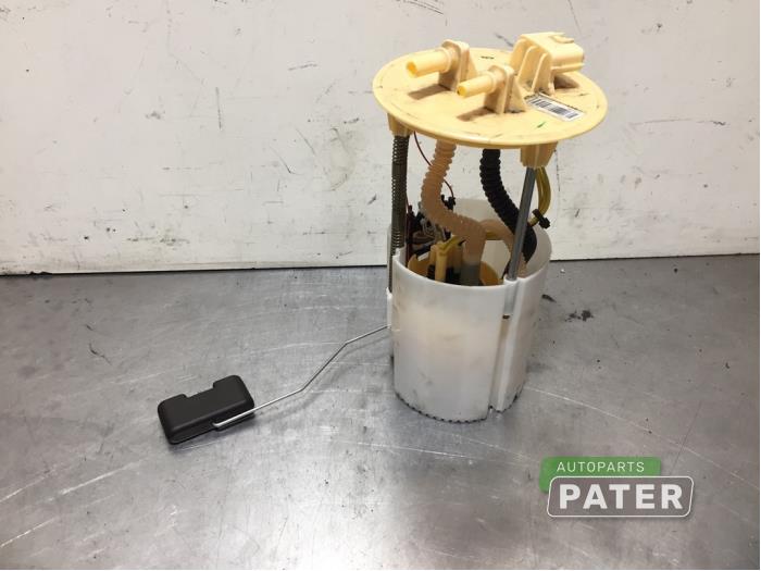 Gebruikte Opvoerpomp Renault Master III (MA/MB/MC/MD/MH/MF/MG/MH) 2.3 dCi 16V Prijs € 42,00 Margeregeling aangeboden door Autoparts Pater