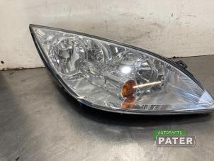 Gebruikte Koplamp rechts Mitsubishi Colt (Z2/Z3) 1.3 16V Prijs € 21,00 Margeregeling aangeboden door Autoparts Pater