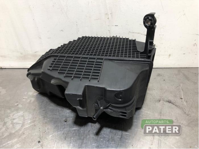 Gebruikte Luchtfilterhuis Renault Clio IV (5R) 1.5 Energy dCi 90 FAP Prijs € 26,25 Margeregeling aangeboden door Autoparts Pater