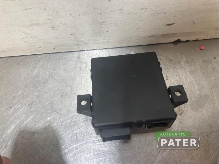 Gateway module van een Audi A1 (8X1/8XK) 1.6 TDI 16V 2010