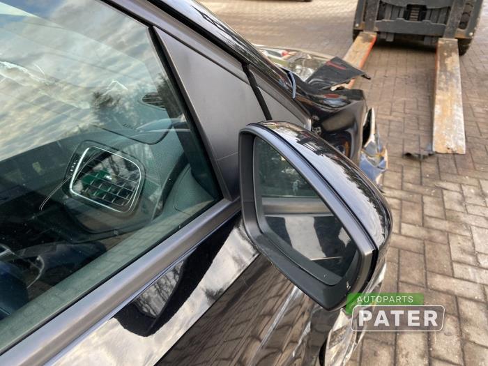 Buitenspiegel rechts van een Volkswagen Polo V (6R) 1.0 TSI 12V BlueMotion 2016