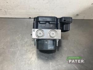 Gebruikte ABS Pomp Renault Captur (2R) 1.2 TCE 16V EDC Prijs € 52,50 Margeregeling aangeboden door Autoparts Pater