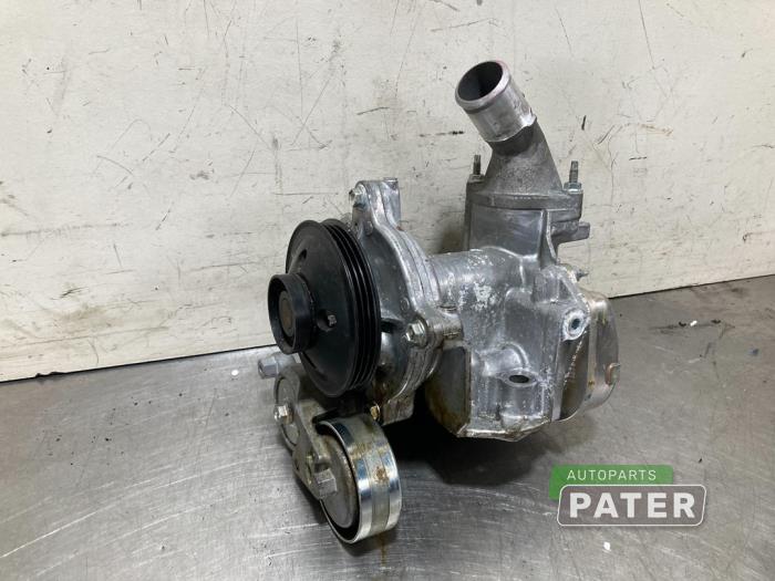 Gebruikte Waterpomp Toyota RAV4 (A4) 2.5 Hybrid 16V VVT-i 4x4 Prijs € 63,00 Margeregeling aangeboden door Autoparts Pater
