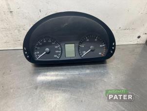 Gebruikte Tellerklok Mercedes Sprinter 3t (906.61) 210 CDI 16V Prijs € 76,23 Inclusief btw aangeboden door Autoparts Pater