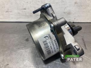 Gebruikte Vacuumpomp (Diesel) Opel Combo Tour 1.3 CDTI 16V Prijs € 52,50 Margeregeling aangeboden door Autoparts Pater