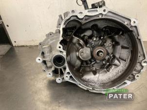 Gebruikte Versnellingsbak Opel Karl 1.0 12V Prijs € 315,00 Margeregeling aangeboden door Autoparts Pater