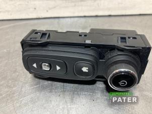 Gebruikte Schakelaar Renault Captur (2R) 1.2 TCE 16V EDC Prijs € 26,25 Margeregeling aangeboden door Autoparts Pater