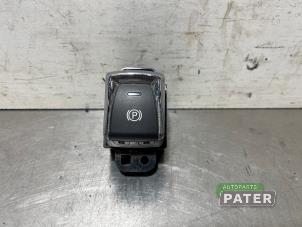 Gebruikte Handrem schakelaar Nissan Qashqai (J11) 1.5 dCi DPF Prijs € 10,50 Margeregeling aangeboden door Autoparts Pater