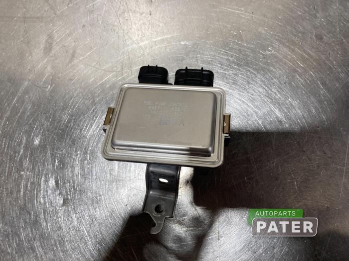 Gebruikte Brandstofpomp module Toyota Yaris IV (P21/PA1/PH1) 1.5 12V Hybrid Prijs € 36,75 Margeregeling aangeboden door Autoparts Pater