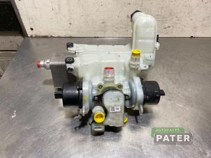 Gebruikte Koelwater Reservoir Tesla Model 3 Standard RWD Plus 60 kWh Prijs € 420,00 Margeregeling aangeboden door Autoparts Pater