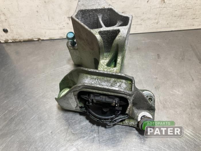 Gebruikte Motorrubber Nissan Micra (K14) 1.0 12V Prijs € 26,25 Margeregeling aangeboden door Autoparts Pater