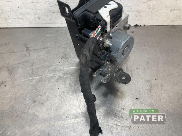 Gebruikte ABS Pomp Peugeot 308 SW (L4/L9/LC/LJ/LR) 1.6 BlueHDi 120 Prijs € 47,25 Margeregeling aangeboden door Autoparts Pater