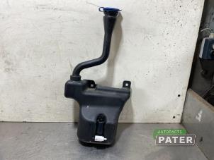 Gebruikte Ruitensproeiertank voor Mercedes Vito Tourer (447.7) 1.6 109 CDI 16V Prijs € 25,41 Inclusief btw aangeboden door Autoparts Pater