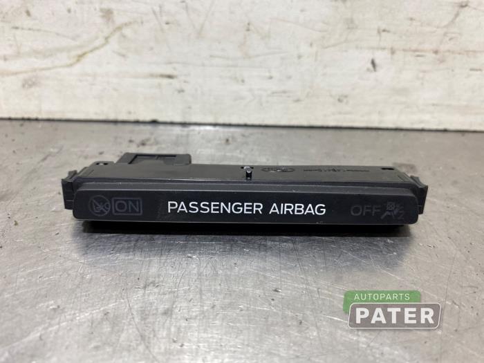 Gebruikte Display Interieur Ford Focus 4 Wagon 1.5 EcoBlue 120 Prijs € 10,50 Margeregeling aangeboden door Autoparts Pater