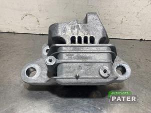 Gebruikte Versnellingsbak Steun Ford Focus 4 Wagon 1.5 EcoBlue 120 Prijs € 42,00 Margeregeling aangeboden door Autoparts Pater