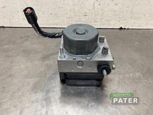 Gebruikte ABS Pomp Renault Clio IV (5R) 1.5 dCi 90 FAP Prijs € 52,50 Margeregeling aangeboden door Autoparts Pater