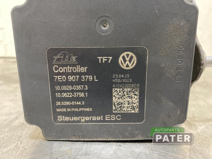 ABS Pomp van een Volkswagen Transporter/Caravelle T5 2.0 TDI DRF 2015