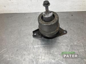 Gebruikte Motorsteun Volkswagen Transporter/Caravelle T5 2.0 TDI DRF Prijs € 19,06 Inclusief btw aangeboden door Autoparts Pater