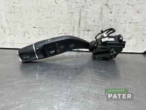 Gebruikte Pinker Schakelaar Mercedes V (447.8) 2.1 250 BlueTEC, 250 d 16V Prijs € 50,82 Inclusief btw aangeboden door Autoparts Pater