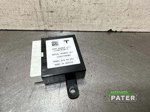 Gebruikte PDC Module Tesla Model X EV AWD Prijs € 105,00 Margeregeling aangeboden door Autoparts Pater