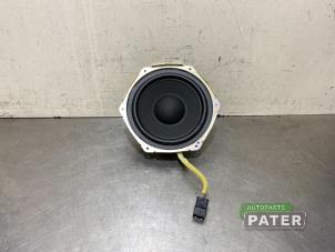 Gebruikte Luidspreker Tesla Model X EV AWD Prijs € 78,75 Margeregeling aangeboden door Autoparts Pater
