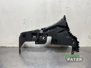 Gebruikte Bumpersteun links-achter Volvo XC60 II (UZ) 2.0 T8 16V Recharge, Twin Engine AWD Prijs € 26,25 Margeregeling aangeboden door Autoparts Pater