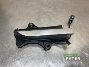 Gebruikte Portiergreep 4Deurs rechts-achter Tesla Model X EV AWD Prijs € 78,75 Margeregeling aangeboden door Autoparts Pater