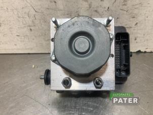 Gebruikte ABS Pomp Renault Clio IV Estate/Grandtour (7R) 0.9 Energy TCE 12V Prijs € 31,50 Margeregeling aangeboden door Autoparts Pater