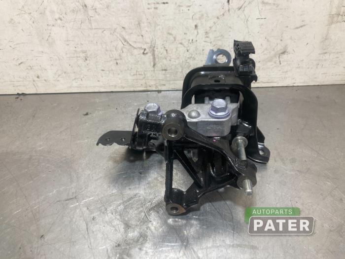 Gebruikte Motorrubber Toyota Yaris IV (P21/PA1/PH1) 1.5 12V Hybrid Prijs € 52,50 Margeregeling aangeboden door Autoparts Pater