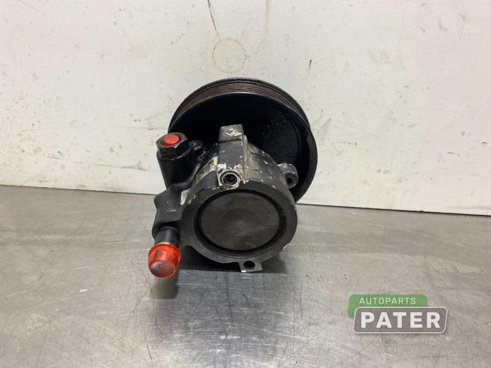Gebruikte Servopomp Renault Master III (MA/MB/MC/MD/MH/MF/MG/MH) 2.3 dCi 16V Prijs € 38,12 Inclusief btw aangeboden door Autoparts Pater