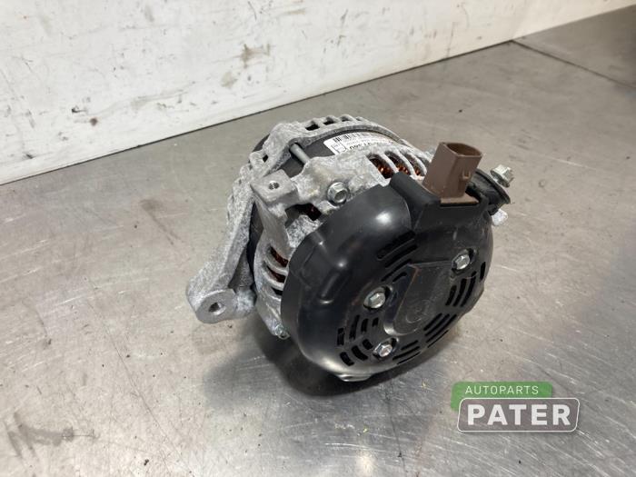 Gebruikte Dynamo Toyota Yaris III (P13) 1.5 16V Dual VVT-iE Prijs € 52,50 Margeregeling aangeboden door Autoparts Pater