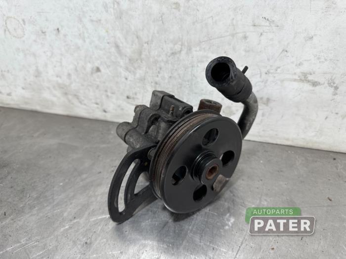 Gebruikte Pomp Servo Chevrolet Spark (M300) 1.0 16V Bifuel Prijs € 15,75 Margeregeling aangeboden door Autoparts Pater