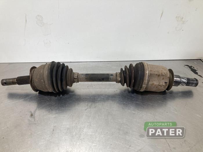 Gebruikte Aandrijfas links-voor Nissan Pathfinder (R51) 2.5 dCi 16V 4x4 Prijs € 63,00 Margeregeling aangeboden door Autoparts Pater