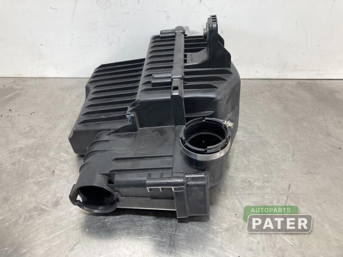 Gebruikte Luchtfilterhuis Peugeot 208 I (CA/CC/CK/CL) 1.2 Vti 12V PureTech 82 Prijs € 26,25 Margeregeling aangeboden door Autoparts Pater