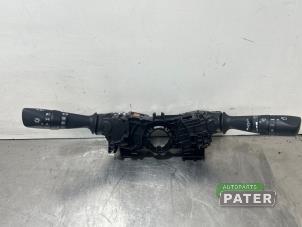 Gebruikte Licht + Raw Schakelaar Toyota Auris (E18) 1.8 16V Hybrid Prijs € 36,75 Margeregeling aangeboden door Autoparts Pater