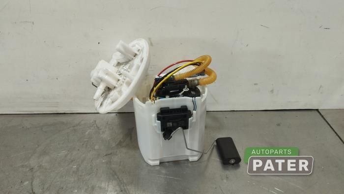 Gebruikte Benzinepomp Mercedes GLB (247.6) 1.3 GLB-200 Turbo 16V Prijs € 63,00 Margeregeling aangeboden door Autoparts Pater