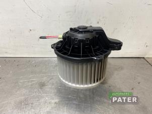 Gebruikte Kachel Ventilatiemotor Kia Sportage (SL) 2.0 CVVT 16V 4x2 Prijs € 21,00 Margeregeling aangeboden door Autoparts Pater