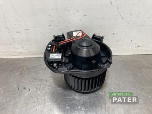 Gebruikte Chaufage Ventilatiemotor Mercedes CLA (117.3) 2.2 CLA-220 CDI, 220 d 16V Prijs € 52,50 Margeregeling aangeboden door Autoparts Pater