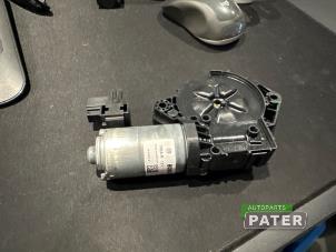Gebruikte Schuifdak Motor Mercedes CLA (117.3) 2.2 CLA-220 CDI 16V Prijs € 42,00 Margeregeling aangeboden door Autoparts Pater