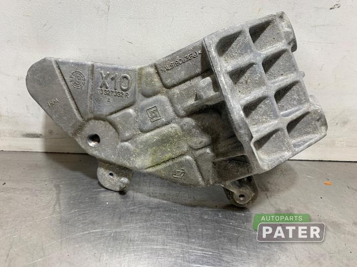 Gebruikte Motorsteun Renault Zoé (AG) 53kW Prijs € 21,00 Margeregeling aangeboden door Autoparts Pater