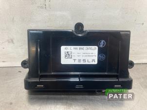 Gebruikte Handrem Computer Tesla Model X 100X Prijs € 52,50 Margeregeling aangeboden door Autoparts Pater