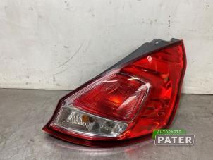 Gebruikte Achterlicht rechts Ford Fiesta 6 (JA8) 1.0 SCI 12V 80 Prijs € 31,50 Margeregeling aangeboden door Autoparts Pater