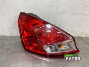 Gebruikte Achterlicht links Ford Fiesta 6 (JA8) 1.0 SCI 12V 80 Prijs € 31,50 Margeregeling aangeboden door Autoparts Pater