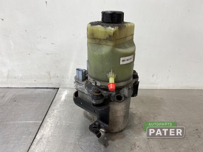 Gebruikte Servopomp Ford Focus 2 C+C 2.0 16V Prijs € 63,00 Margeregeling aangeboden door Autoparts Pater