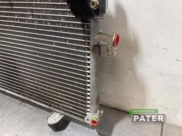 Airco Condensor van een Subaru Legacy Touring Wagon (BP) 2.0 R 16V 2006