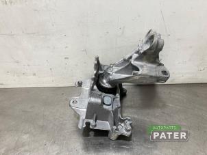 Gebruikte Versnellingsbak Steun Renault Zoé (AG) R110 Prijs € 36,75 Margeregeling aangeboden door Autoparts Pater