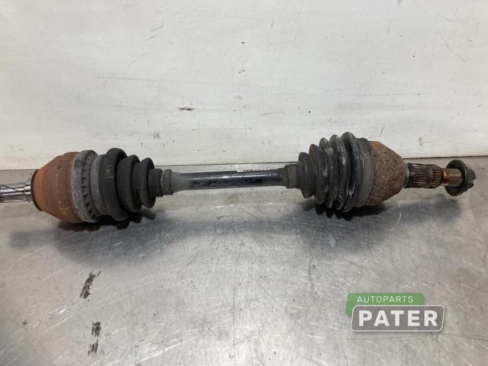 Gebruikte Aandrijfas links-voor Opel Vectra C Caravan 1.8 16V Prijs € 42,00 Margeregeling aangeboden door Autoparts Pater