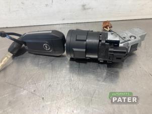 Gebruikte Kontaktslot + Sleutel Opel Vivaro 1.5 CDTI 102 Prijs € 50,82 Inclusief btw aangeboden door Autoparts Pater