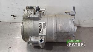 Gebruikte Pomp Airco Volvo V60 II (ZW) 2.0 T6 16V Twin Engine Prijs € 393,75 Margeregeling aangeboden door Autoparts Pater