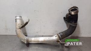 Gebruikte Intercooler Buis Volvo V60 II (ZW) 2.0 T6 16V Twin Engine Prijs € 52,50 Margeregeling aangeboden door Autoparts Pater